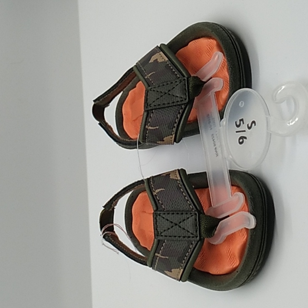 Nwot toddlers sandals size 5/6